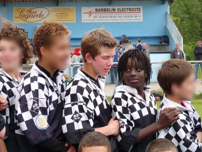 Nicolas et Dimitri, à l’époque où ils jouaient ensemble au rugby dans leur jeunesse.