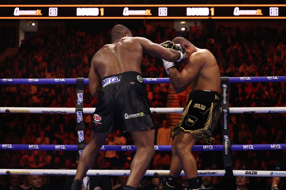 Daniel Dubois punches Fabio Wardley