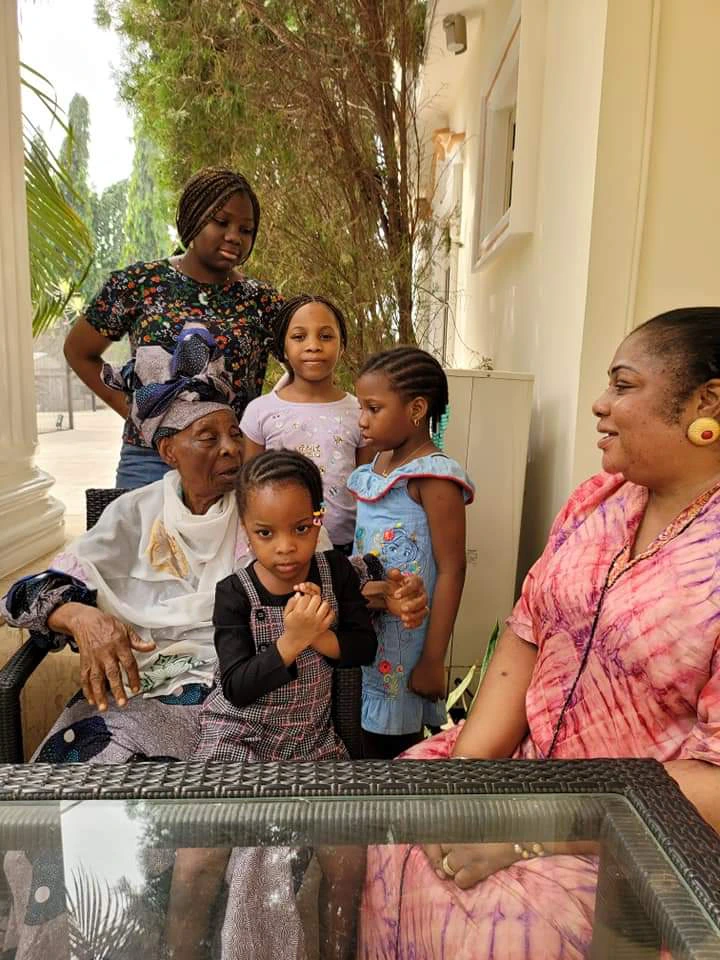 Meet Fuji King, Wasiu Ayinde, His Wife, Fathia Opeyemi,Children and His Aged Mother