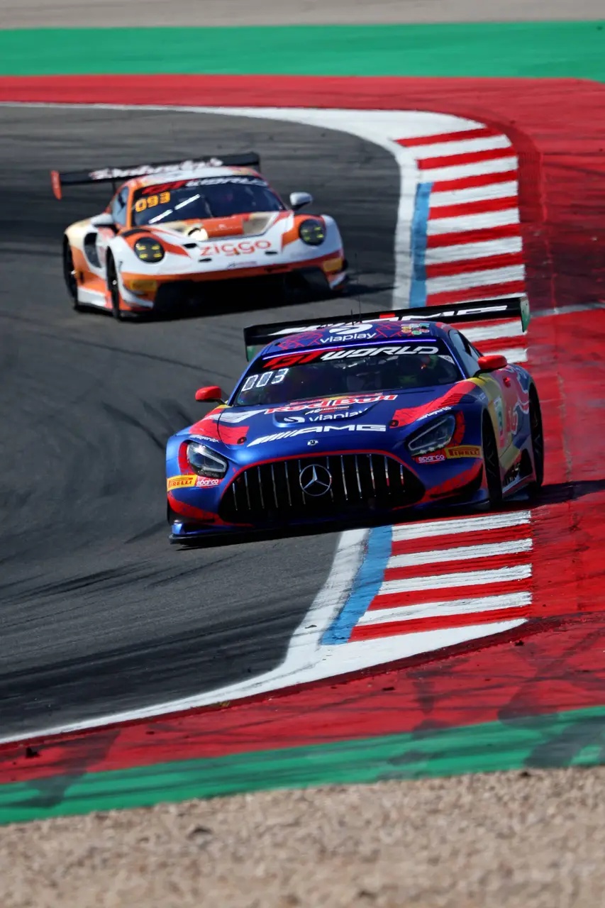 max-verstappen-ben-barnicoat-gt-world
