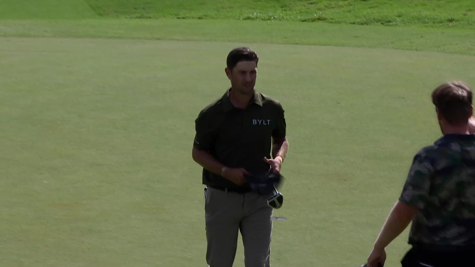 Chandler Blanchet drains 6-foot birdie putt on No. 18 at Butterfield Bermuda