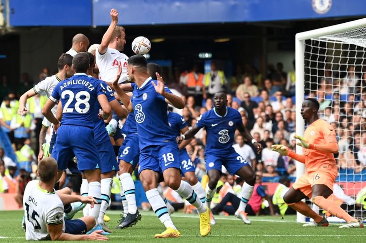 Harry Kane resgata empate no último minuto no dérbi entre Chelsea e Tottenham