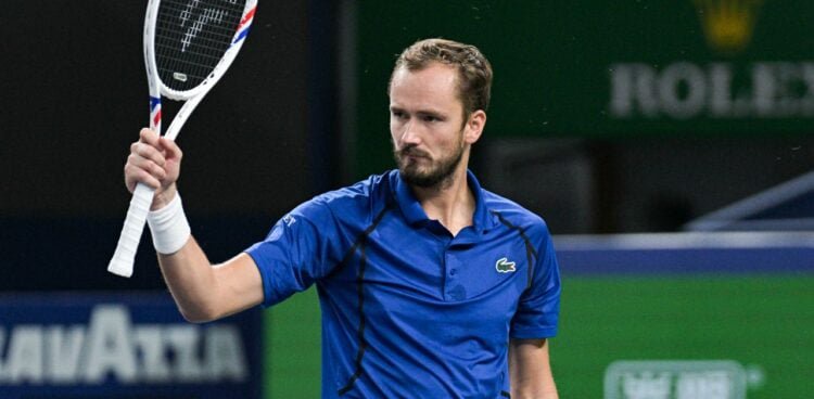 Tennis – ATP – Almaty : Medvedev profite de l’abandon de Bublik et affrontera Basliashvili en finale