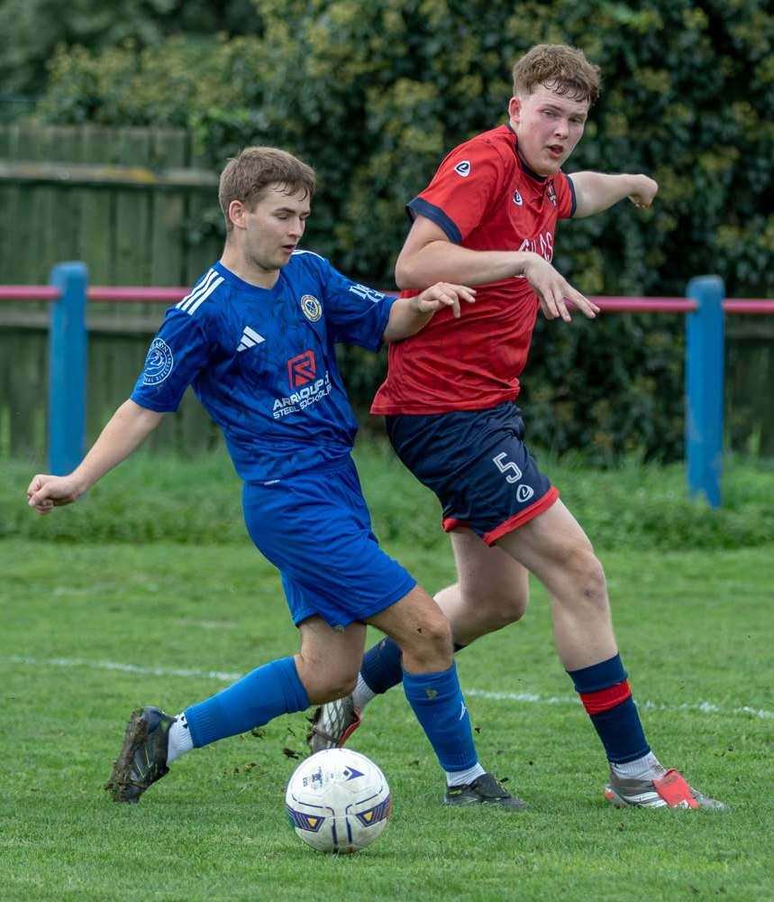Action from Harrowby's defeat at Sandiacre. Photo: Steve Nesbitt @lincssnapper