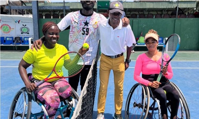 The wheelchair players and an official of the GTF