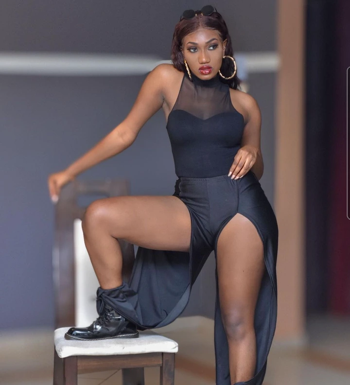 Wendy Shay has put on a free show for Ghanaians in her new photos to prove that she is beautiful and curvy.