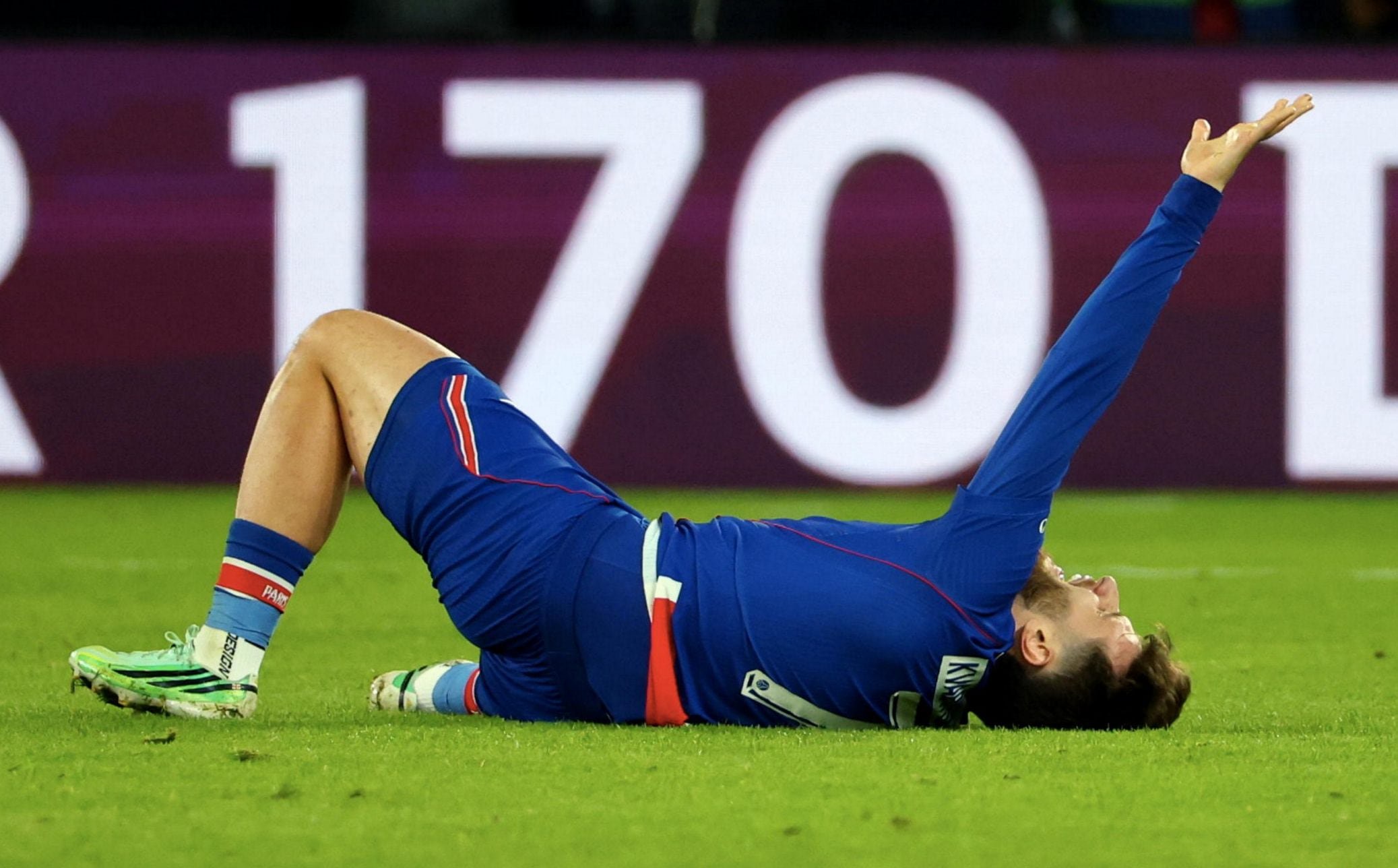 Kvicha Kvaratskhelia injury