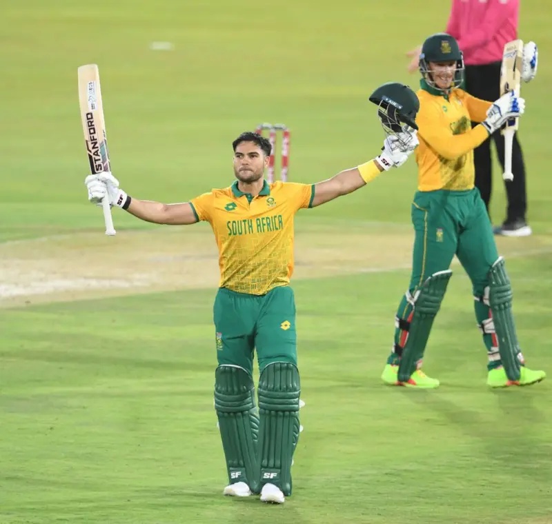 غیر ضروری جارحیت ریضا ہینڈرکس کا کام آسان کر گئی