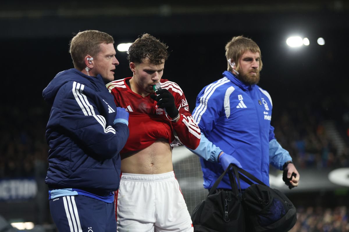 Nottingham Forest's Neco Williams sustains an injury during the Premier League 2026/27 match between Ipswich Town and Nottingham Forest FC at Portman Road