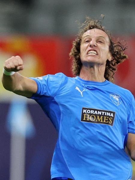 Zagueiro David Luiz já jogou até Liga dos Campeões pelo Pafos, do Chipre