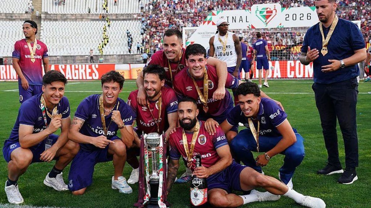  SCU Torreense players pose for a picture with trophy after winning the Portuguese Cup Final at the end of the Portuguese Cup Final match between Sporting CP and SCU Torreense