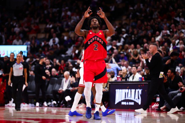 Kawhi Leonard of the Toronto Raptors reacts against the Chicago Bulls in the second half at Scotiabank Arena on Oct. 21, 2026, in Toronto, Canada. (Cole Burston/Getty Images)