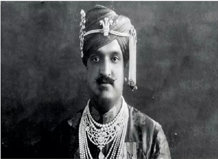 26 अक्टूबर को जम्मू-कश्मीर विलय से पूर्व राजा हरि सिंह ने अपने अंगरक्षक से कही थी हैरान करने वाली बात