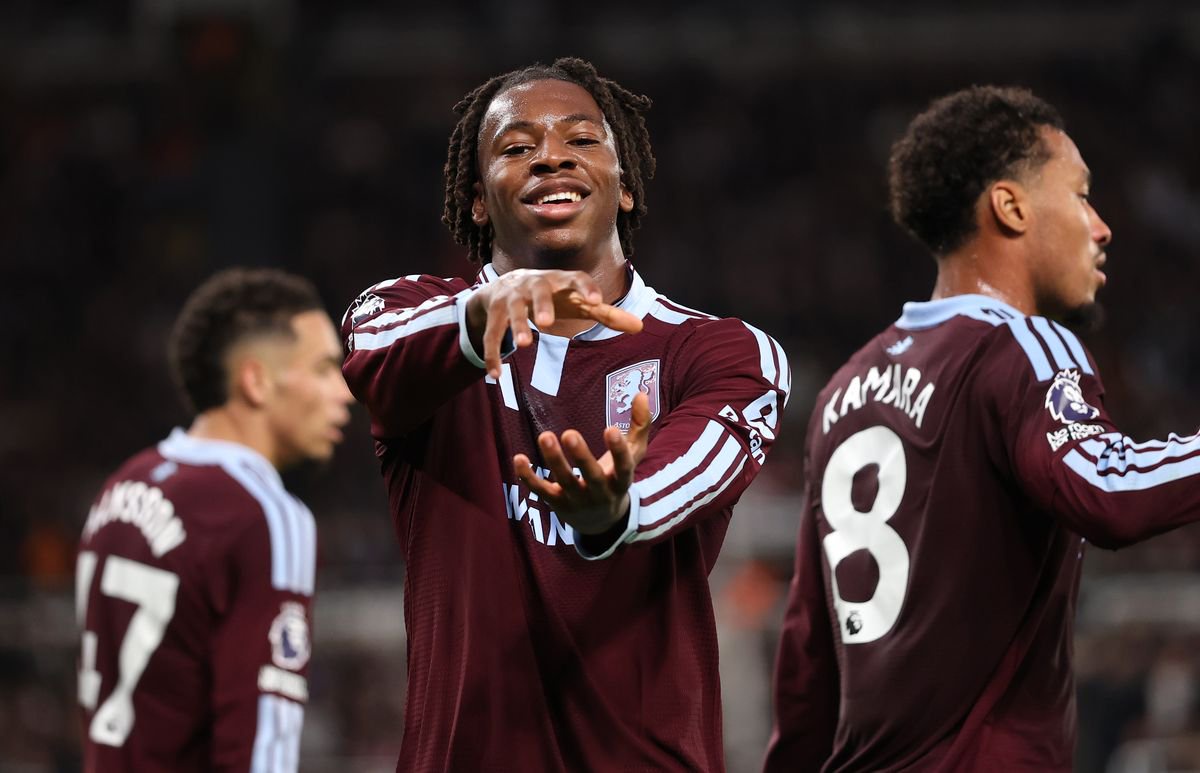 Johan Manzambi of Aston Villa