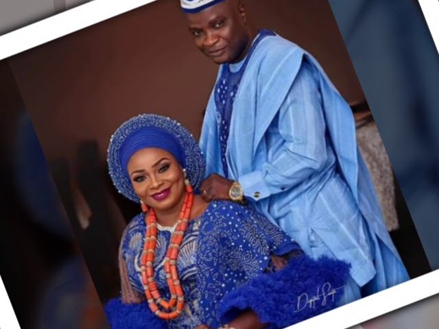 Best couple dress styles ever..(for your introduction & traditional marriage also you will love it) - YouTube