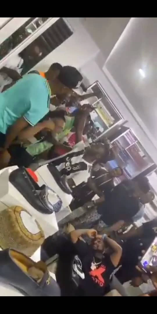 564341773e16e75552d34eda1cc3c31e?quality=uhq&format=webp&resize=720