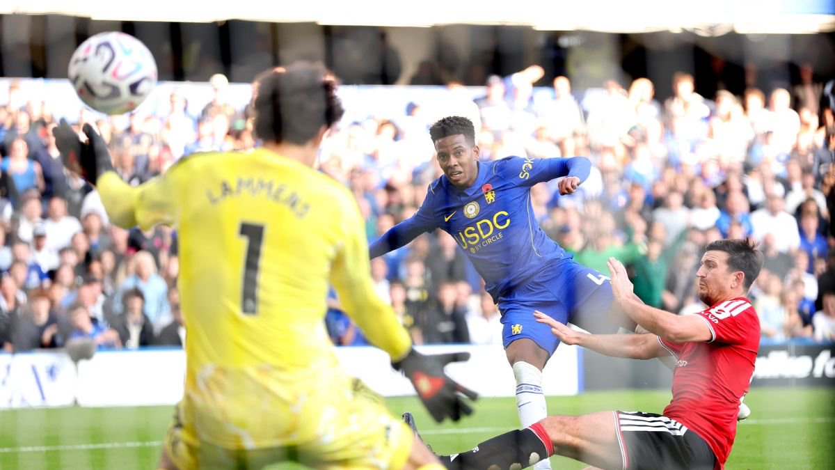 Estevao had a shot. (Photo by Justin Setterfield/Getty Images)