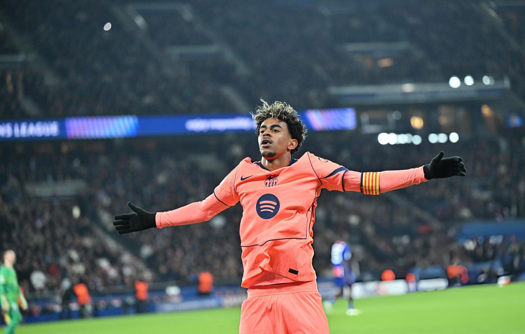 yamal-vs-psg-1792578234.jpg
