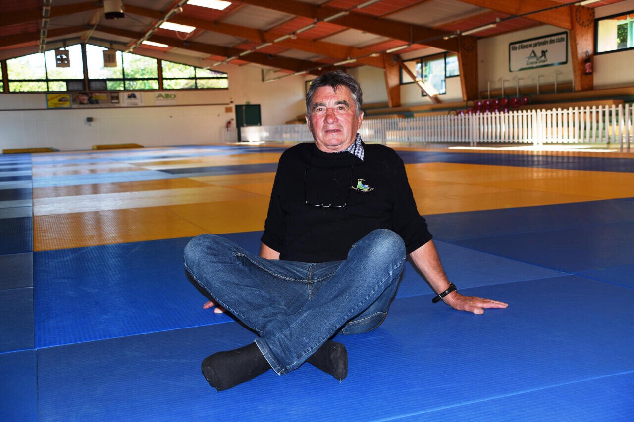 Judo Club d'Alençon. Jacky Rojo quitte les tatamis Jacky Rojo a activement partcipé au développement du judo dans l'Orne. - DSC_2294