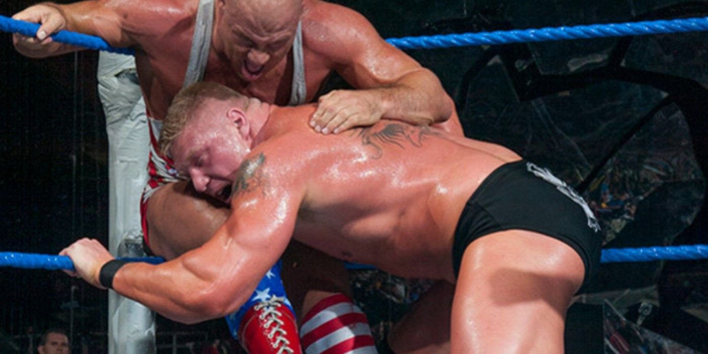 lesnar-rams-angle-in-corner