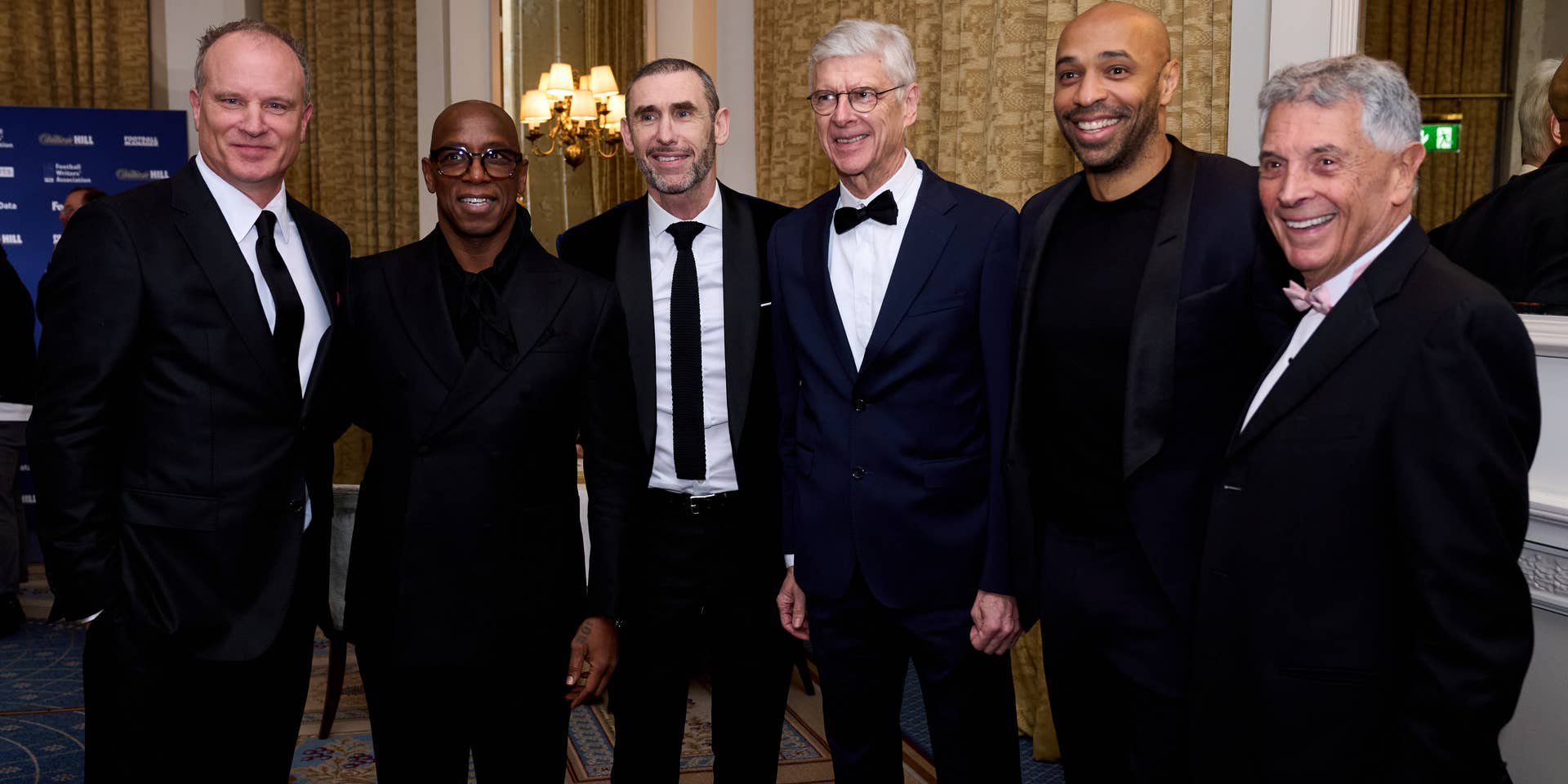Arsenals Legenden: Dennis Bergkampf, Ian Wright, Martin Keown, Arsene Wenger, Thierry Henry und Ex-Vize-Präsident David Dein