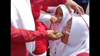 Viral lomba agustusan ngemut pisang.