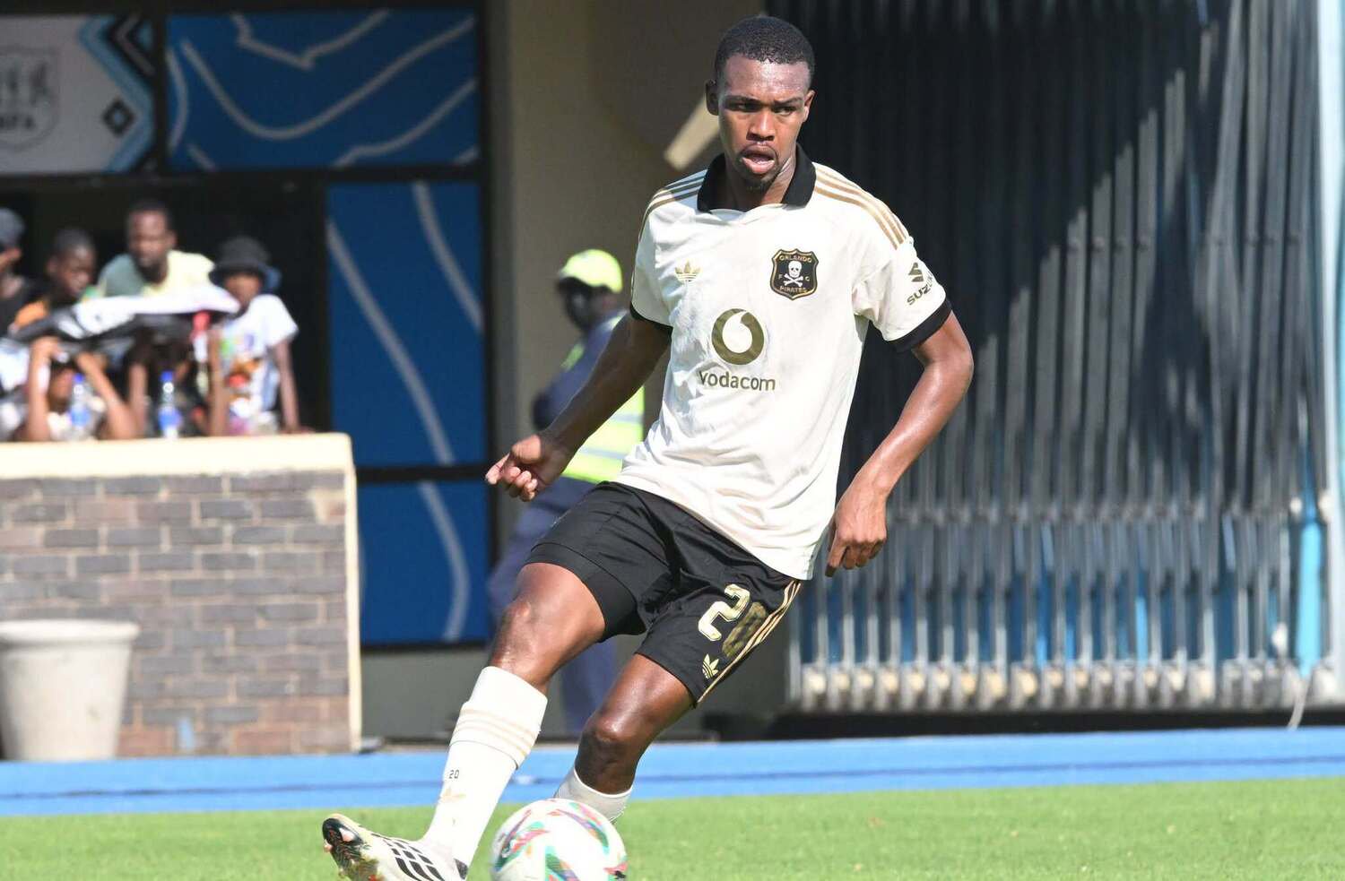 Simphiwe Selepe in action for Orlando Pirates