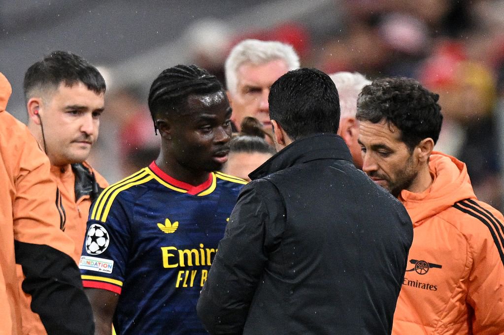 Bukayo Saka limped off during Bayern Munich 2-2 Arsenal in the Champions League.