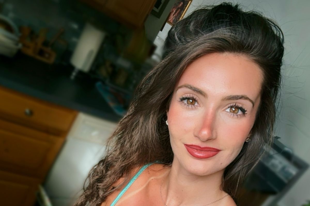 Pro-wrestler Amber 'Nova' Flora was arrested