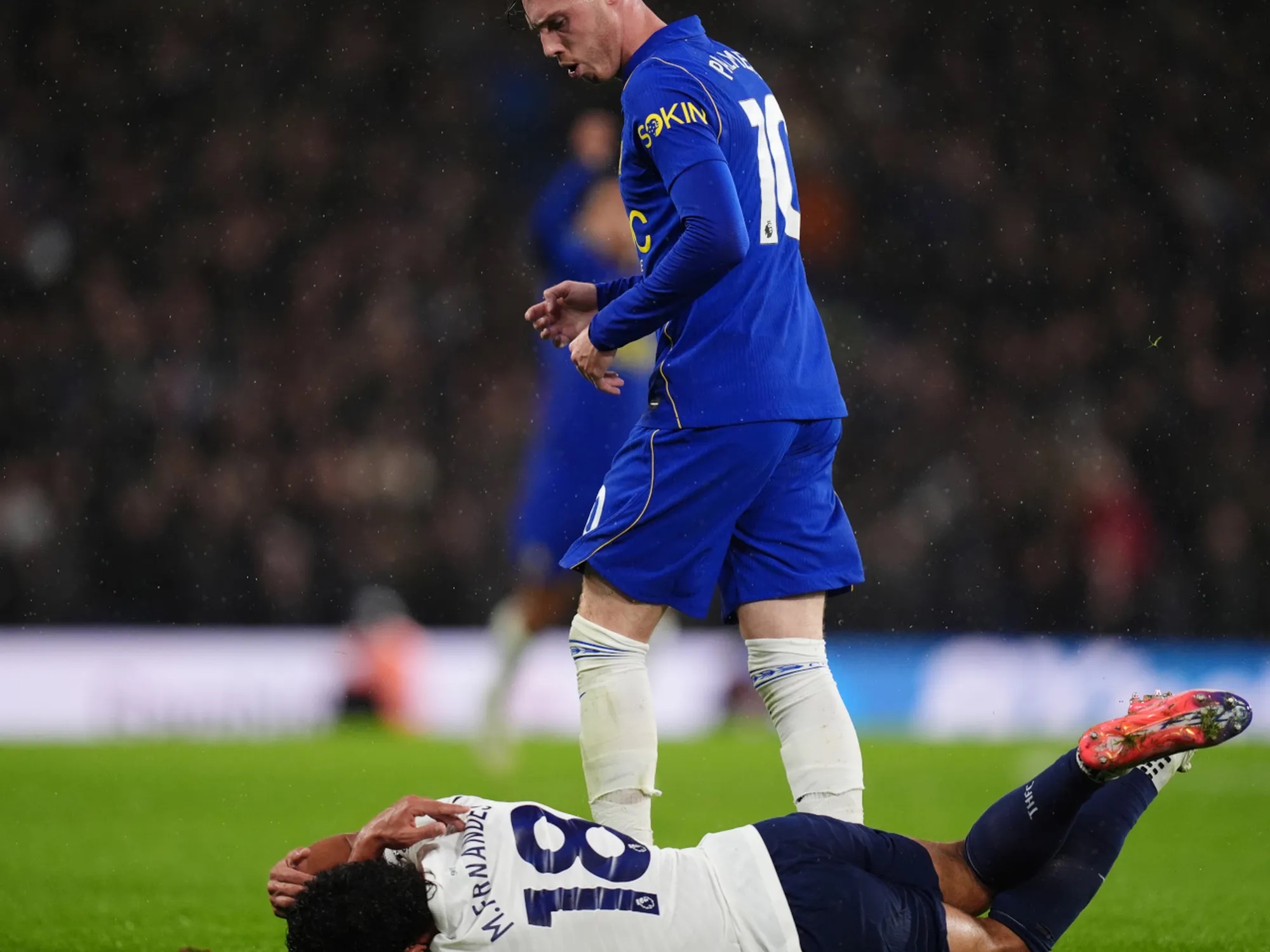 "One to learn from": Alonso admits disappointment over Palmer red versus Spurs