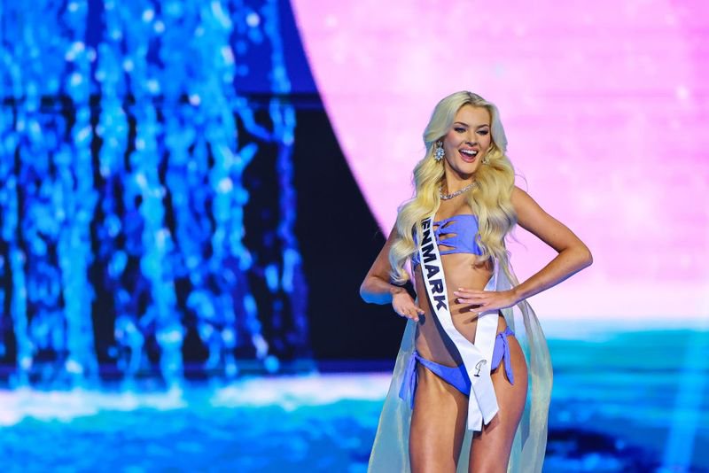 Victoria Kjaer Theilvig dari Denmark Juara Miss Universe 2024.