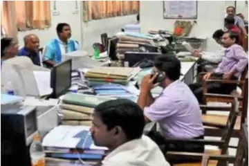 नई श्रम संहिता लागू होने से कर्मचारियों की सैलरी पर भी असर पड़ेगा. 