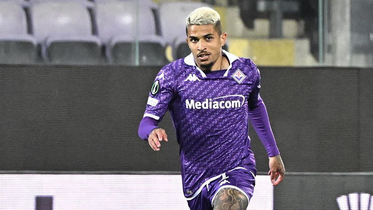 Barcelona monitors Dodô as Fiorentina director notes player's intent