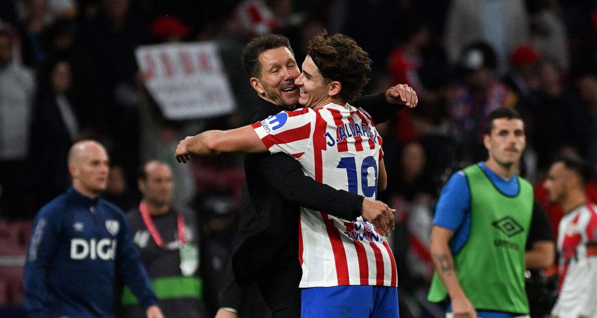 Diego Simeone et Julian Alvarez