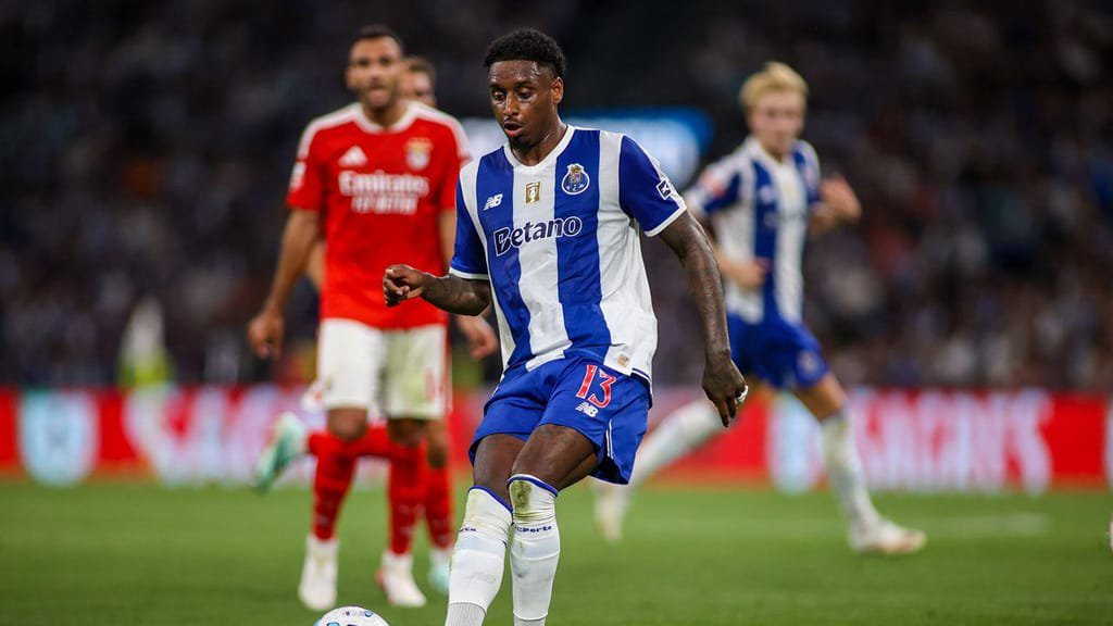 Pablo Rosario no FC Porto-Benfica (FOTO: Torbjorn Tande/DeFodi Images/DeFodi via Getty Images)