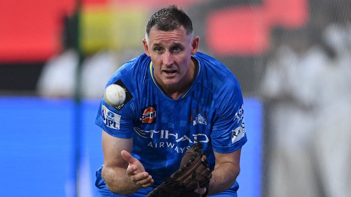 Michael Hussey