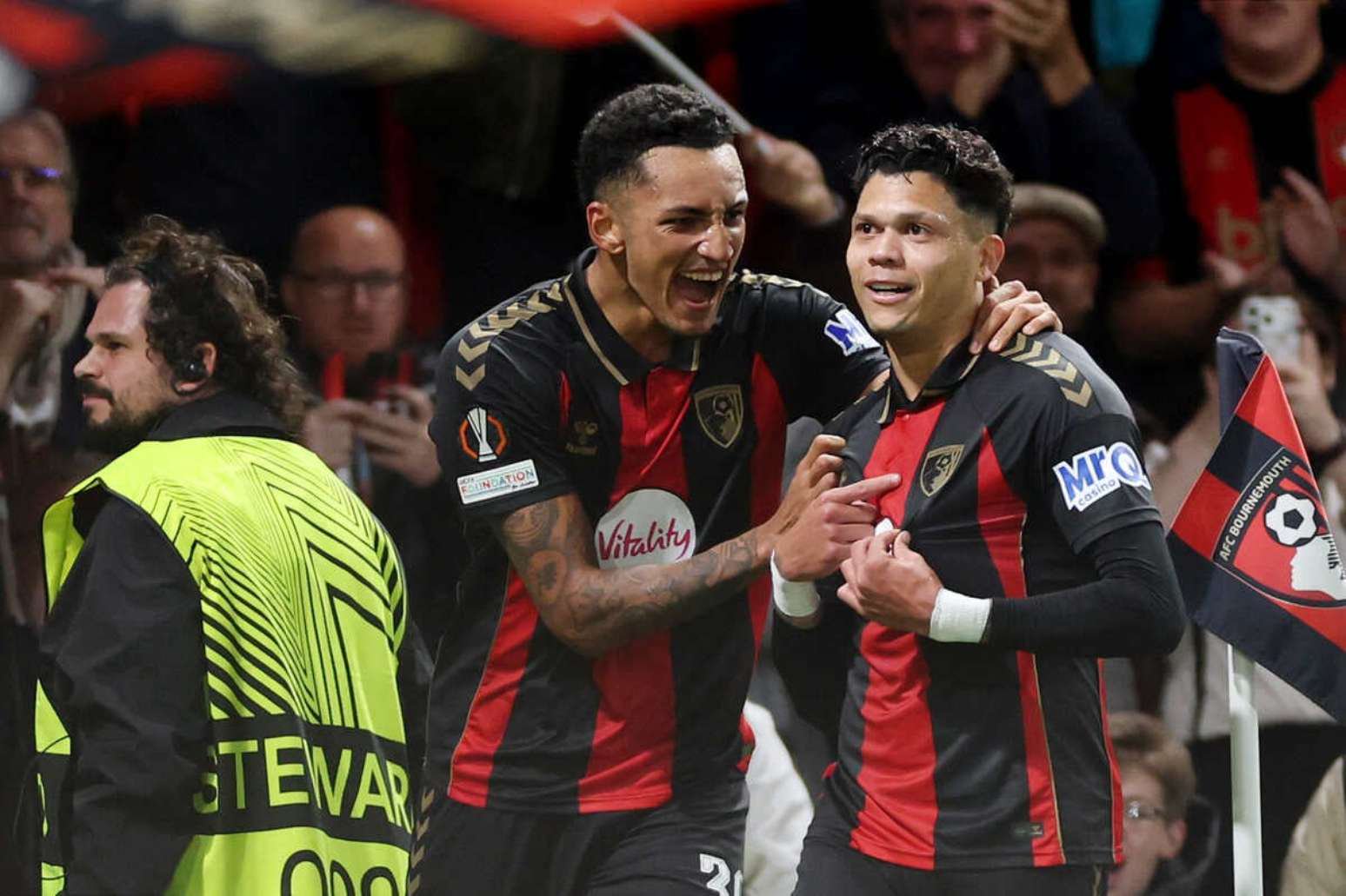 Evanílson vive grande início de temporada com o Bournemouth-