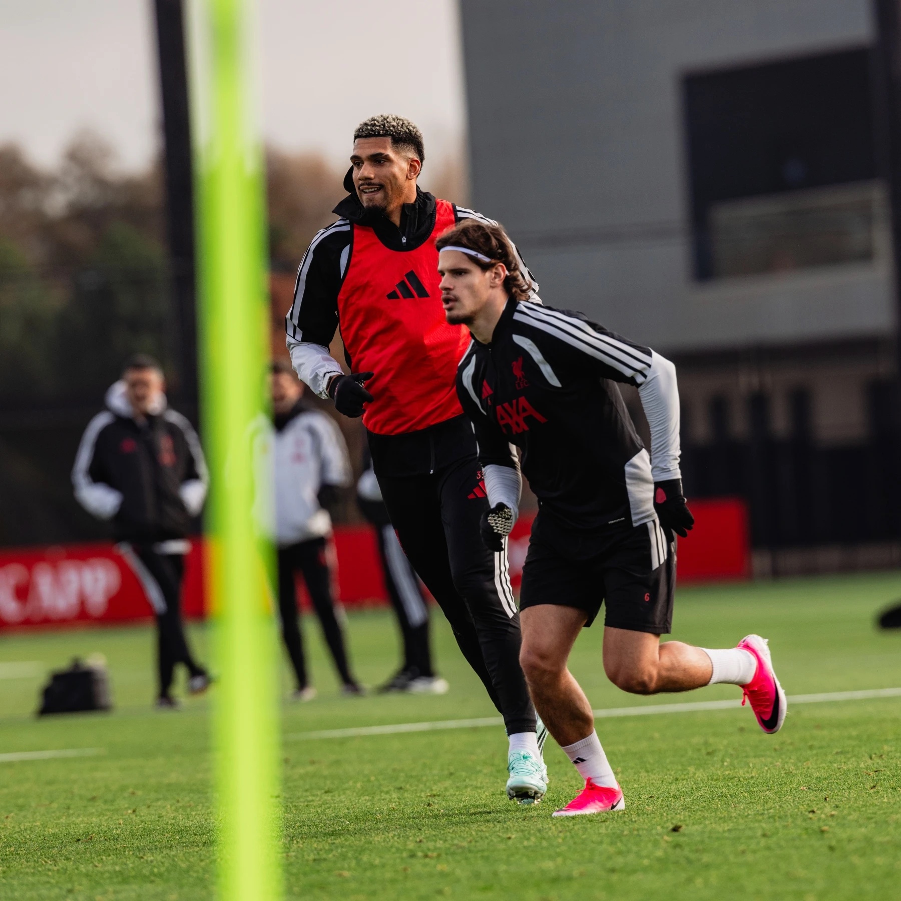 ronald-araujo-liverpool-fc-2-301026-2