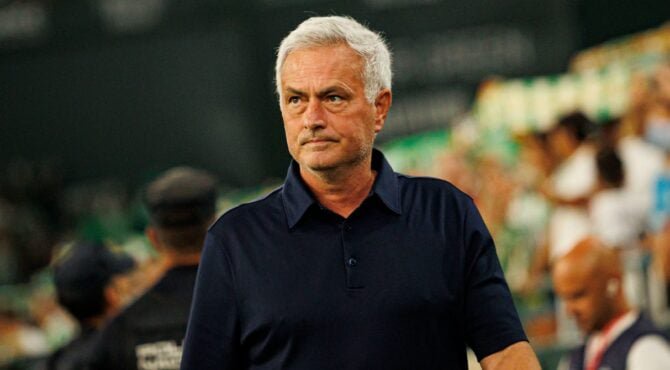 Real Madrid : « Ils se protègent… », Mourinho relance le débat sur l’arbitrage