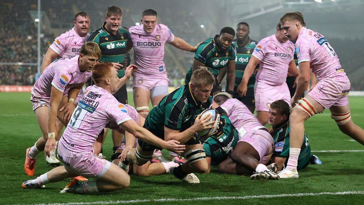 Tom Pearson scores for Northampton Saints against Gloucester.