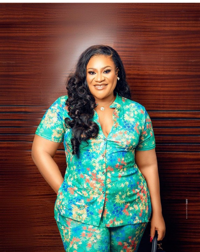 Reactions As Nigerian Actress Nkechi Blessing Stuns Lovely In Her New