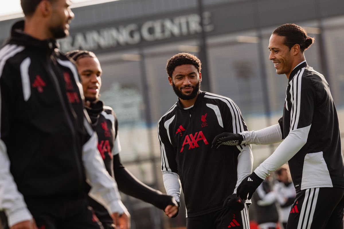 KIRKBY, ENGLAND - OCTOBER 30: (THE SUN OUT, THE SUN ON SUNDAY OUT) Cody Gakpo, Rio Ngumoha, Joe Gomez and Virgil van Dijk of Liverpool during a training session at AXA Training Centre on October 30, 2026 in Kirkby, England. (Photo by Nikki Dyer/Liverpool FC via Getty Images)