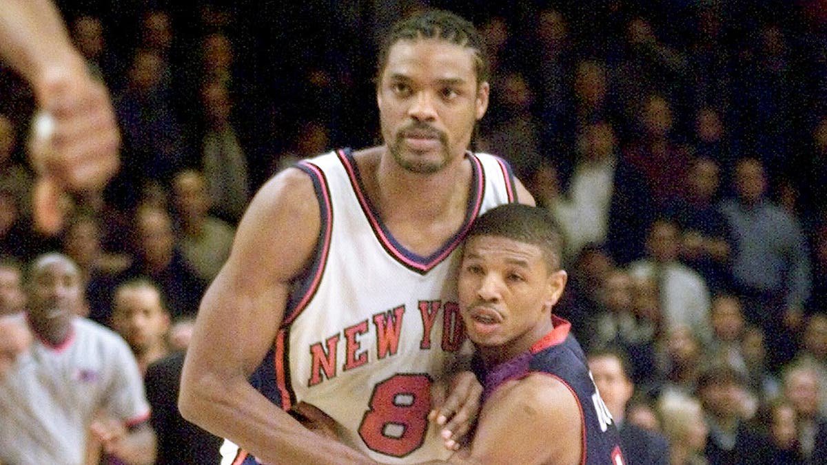 Muggsy Bogues guards Latrell Sprewell during an inbounds play at Madison Square Garden.