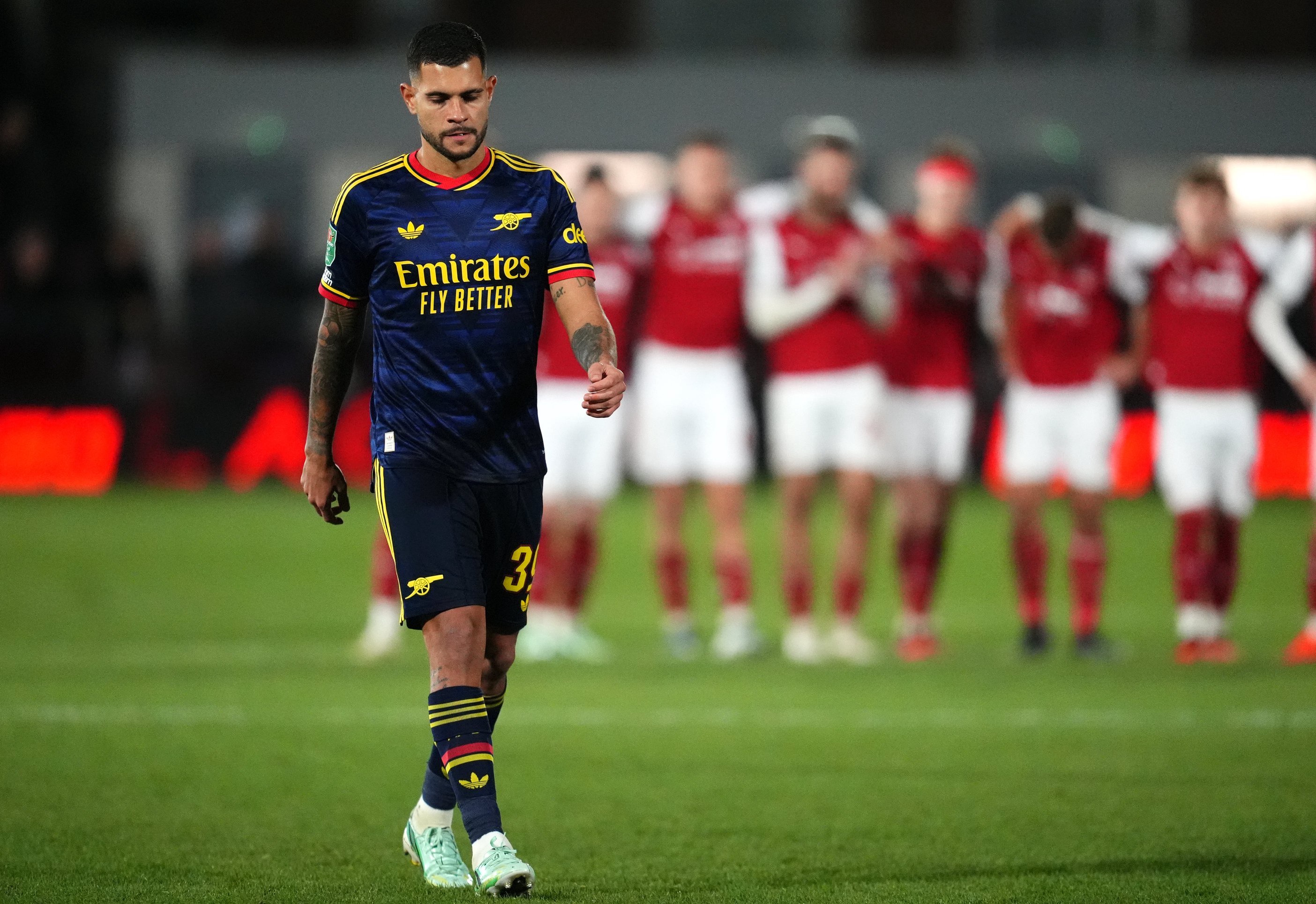 Bruno Guimaraes missed the crucial penalty that gave Fleetwood the opportunity to send Arsenal ou