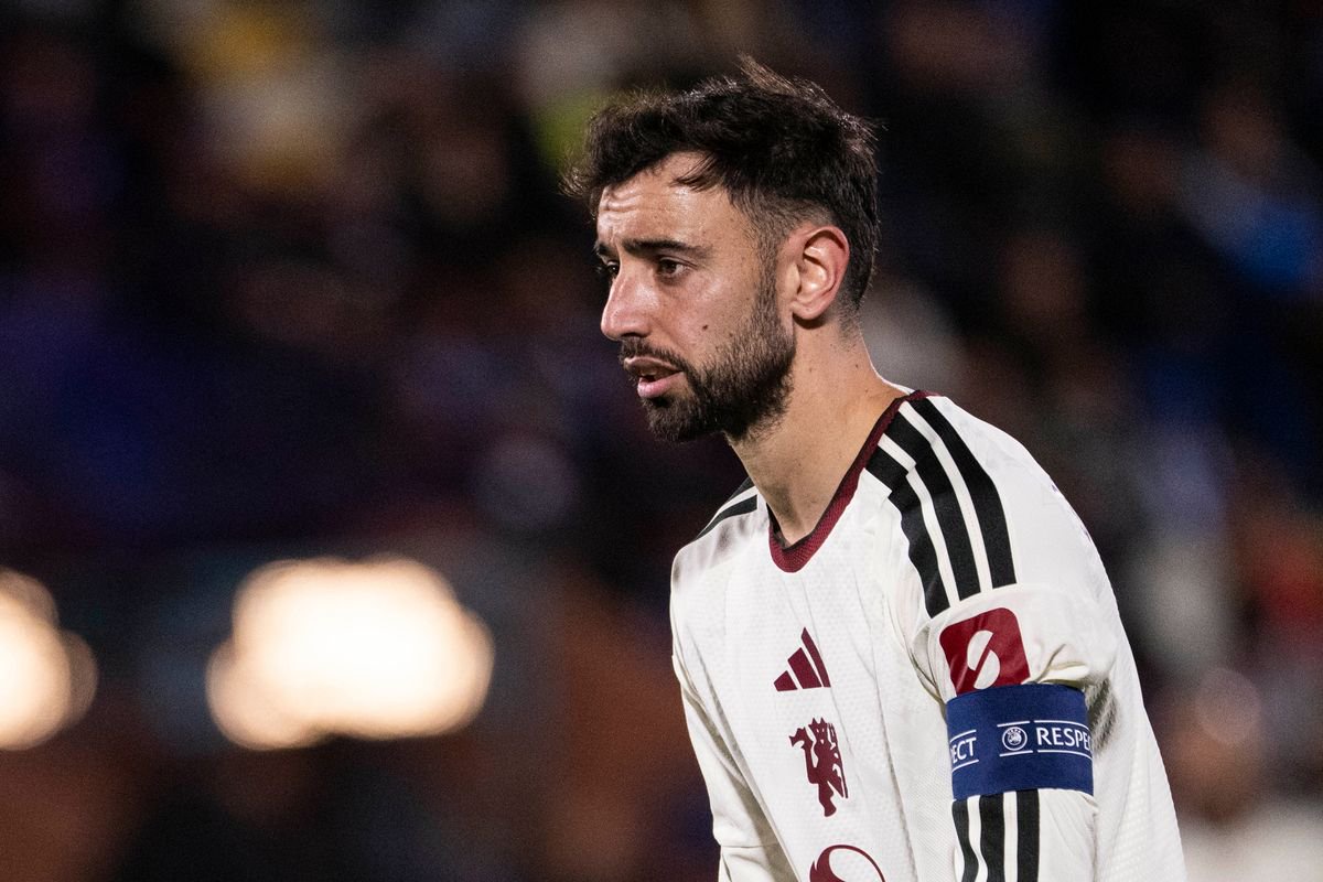 Bruno Fernandes during the UEFA Champions League 2026/27 League Phase MD3 match between Como 1907 and Manchester United. 