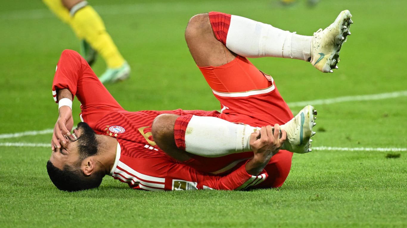 Ismael Saibari am Boden: Der Offensivmann musste verletzt vom Platz.