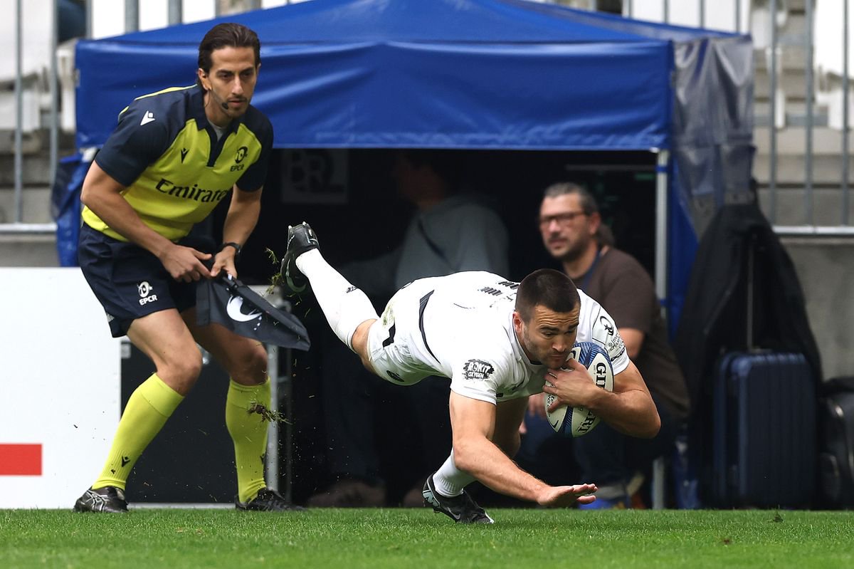 BORDEAUX, FRANCE - MAY 03:   Will Muir of Bath scores their first try during the Investec Champions Cup semi final match between Union Bordeaux Begles and Bath Rugby at Stade Atlantique Bordeaux Metropole on May 03, 2026 in Bordeaux, France. (Photo by David Rogers/Getty Images)