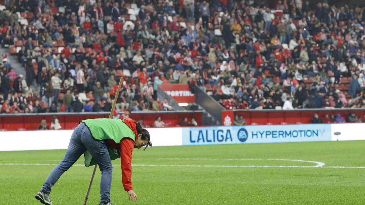 El Molinón to Install First Hybrid Pitch Ahead of Valladolid Match