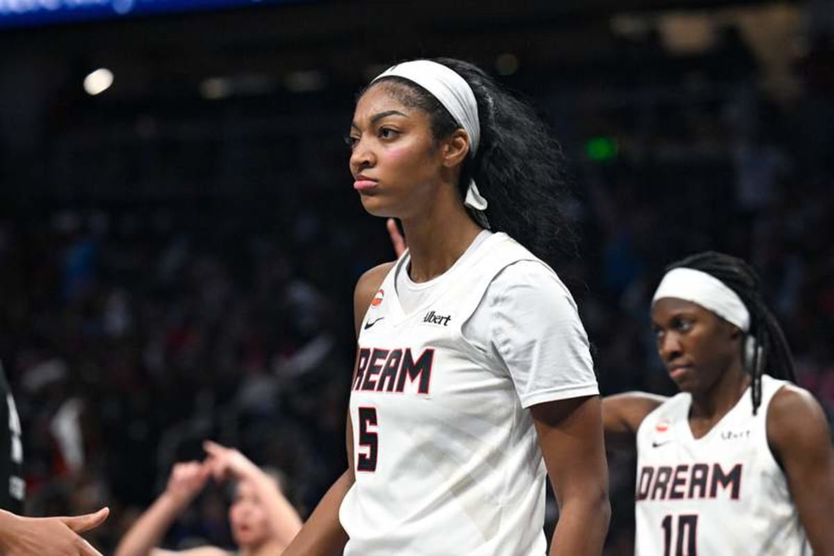 ATLANTA, GA – OCTOBER 04: Atlanta forward Angel Reese 5 reacts during the WNBA, Basketball Damen, USA second round playoff game between the New York Liberty and the Atlanta Dream on October 4th, 2026 at State Farm Arena in Atlanta, GA. Photo by Rich von Biberstein/Icon Sportswire WNBA: OCT 04 New York Liberty at Atlanta Dream EDITORIAL USE ONLY Icon261004075 ©IMAGO/Icon Sportswire