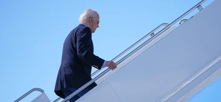 Fact Check: FACT FOCUS: Online reports falsely claim Biden suffered a ‘medical emergency’ on Air Force One